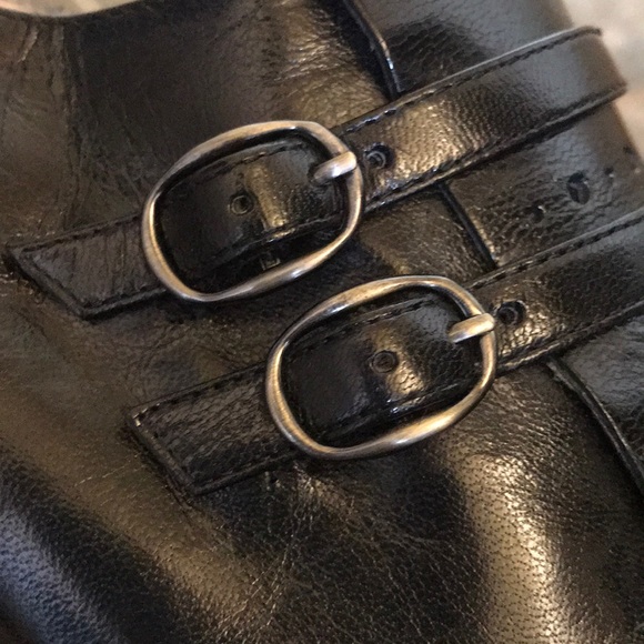 SOLD* Classy Black Booties - Picture 6 of 6